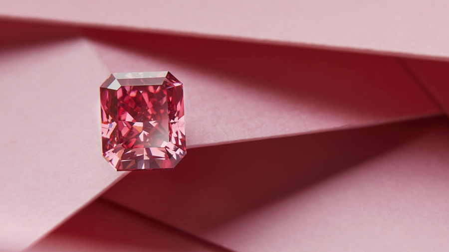 A stunning red Argyle Signature Tender diamond recently sold by Australian Diamond Portfolio 